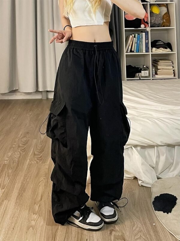 Women Cargo Pants Trendy Parachute Pants Elastic Waist Hiking Pants Lightweight Waterproof Baggy Joggers with Pockets